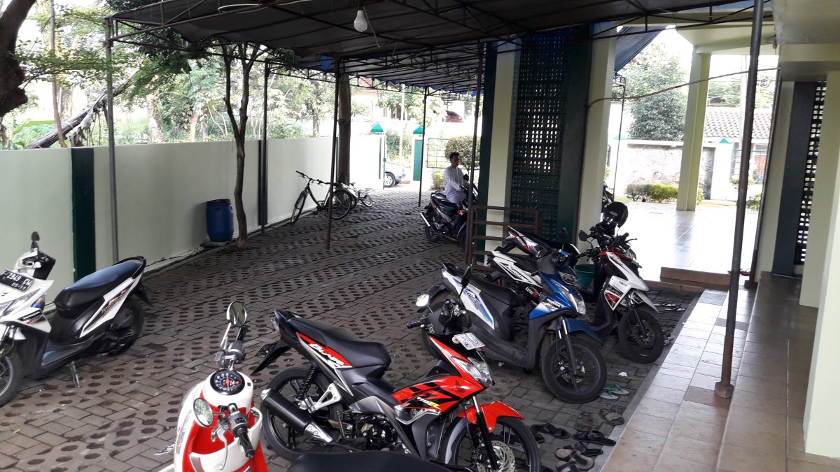 Satu Senja Bulan Ramadhan Di Masjid Riyadush Sholihin